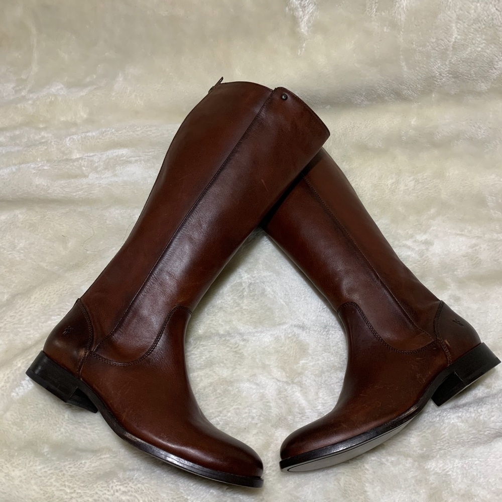 FRYE Melissa Stud back zip boots NWOB